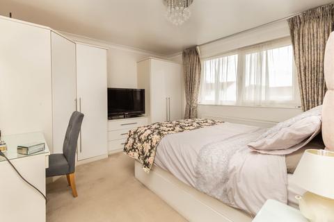 63 Sunnyside Road, Epping, CM16 4JW