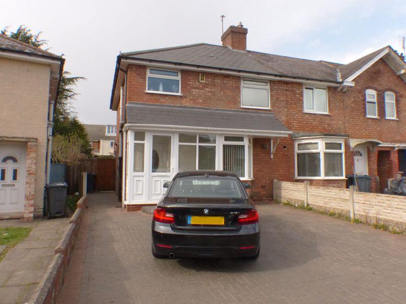 Colindale Road, Kingstanding, Birmingham B44 0RJ 3 bed end of terrace