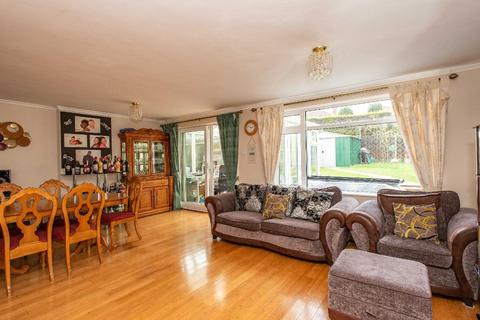98 Stapleton Road, Orpington, BR6 9TR