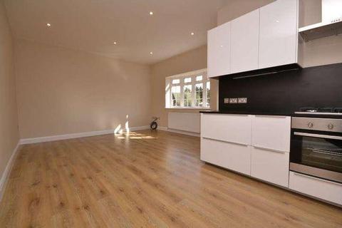 2 bedroom mews for sale, Castle Mews, London, N12 9EH