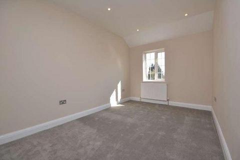 2 bedroom mews for sale, Castle Mews, London, N12 9EH