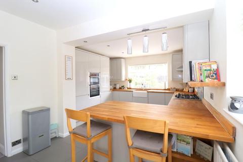 2 Lancaster Avenue, Luton, LU2 7AD