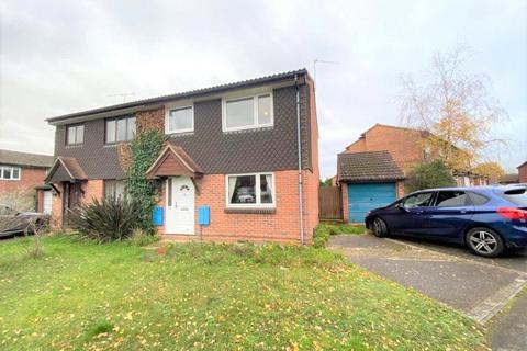3 bedroom semi-detached house to rent, Tamar Way, Wokingham, Berkshire, RG41