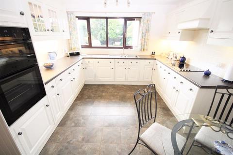 14 Barton Hey Drive, Wirral, CH48 2LE