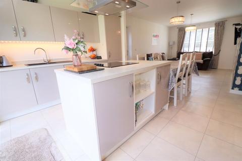 51b Bridle Road, Eastham, Wirral, CH62 8AT