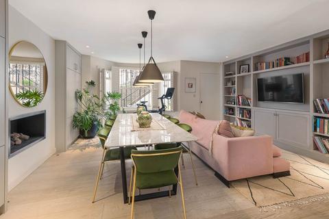 77 Abingdon Road, London, W8 6AW