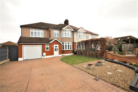 8 Halt Drive, Linford, Stanford-le-hope, SS17 0QZ