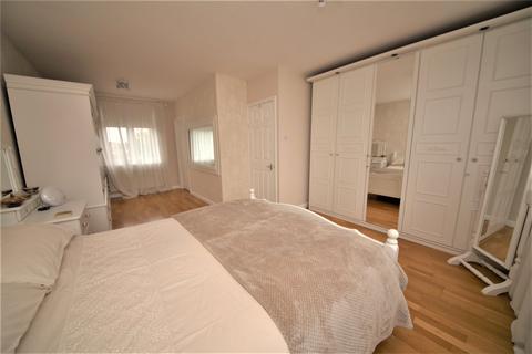 8 Halt Drive, Linford, Stanford-le-hope, SS17 0QZ