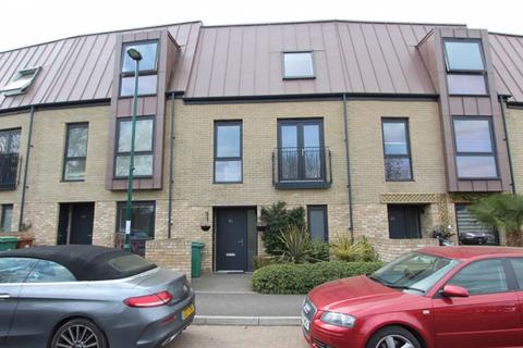 46 Holly Tree Crescent, Carshalton, SM5 2FB