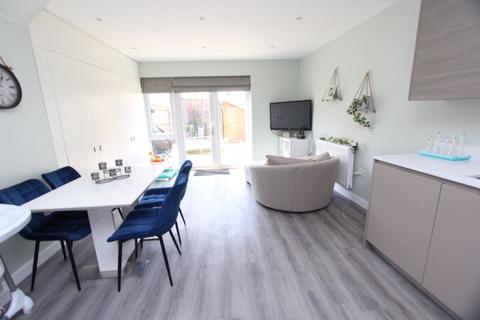 46 Holly Tree Crescent, Carshalton, SM5 2FB