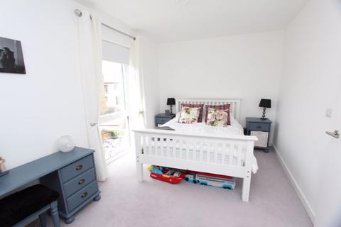 46 Holly Tree Crescent, Carshalton, SM5 2FB