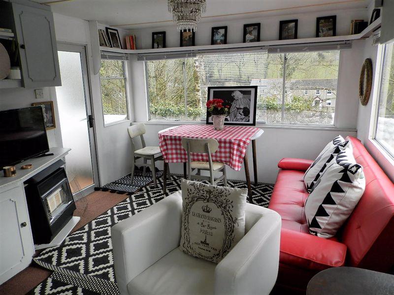 Cabin Lounge