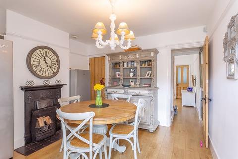 11 Rushett Road, Thames Ditton, KT7 0UX