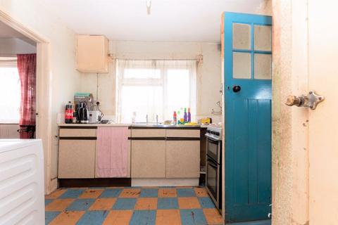 22 Ivelway, Crewkerne, TA18 8DG