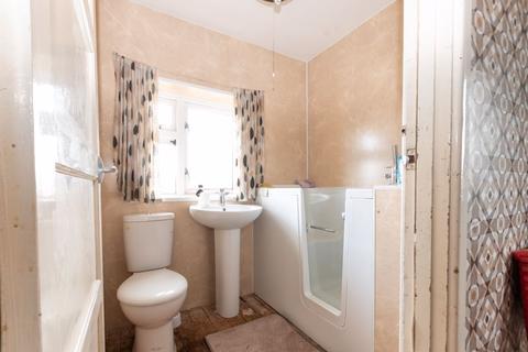 22 Ivelway, Crewkerne, TA18 8DG