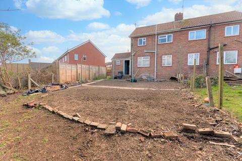 22 Ivelway, Crewkerne, TA18 8DG