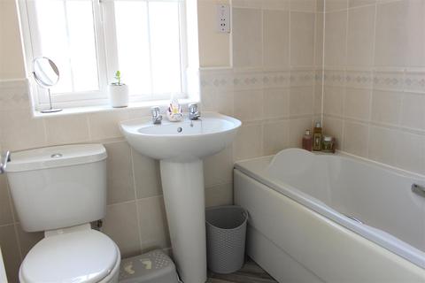 36 Merevale Road, Atherstone, CV9 2PR