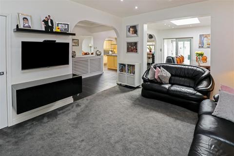 1 Bagshaw Close, Ryton On Dunsmore, Coventry, CV8 3EX