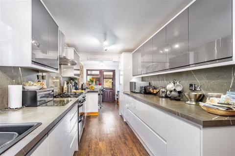63 Broadway, Crowland, Peterborough, PE6 0BH