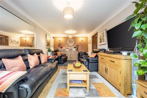 63 Broadway, Crowland, Peterborough, PE6 0BH