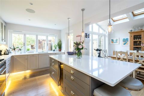 7 Courthope Villas, London, SW19 4EH