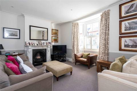 7 Courthope Villas, London, SW19 4EH