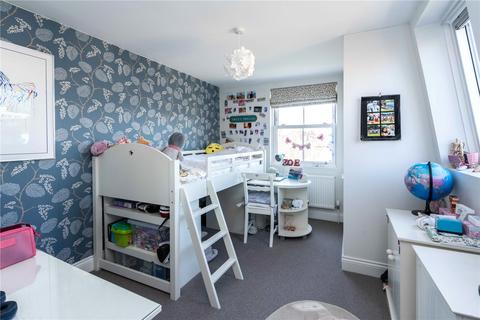 7 Courthope Villas, London, SW19 4EH