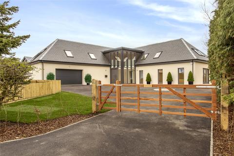 Lennie House, 89 Cammo Road, Edinburgh, EH12 0AR
