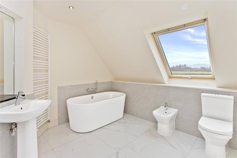 Lennie House, 89 Cammo Road, Edinburgh, EH12 0AR