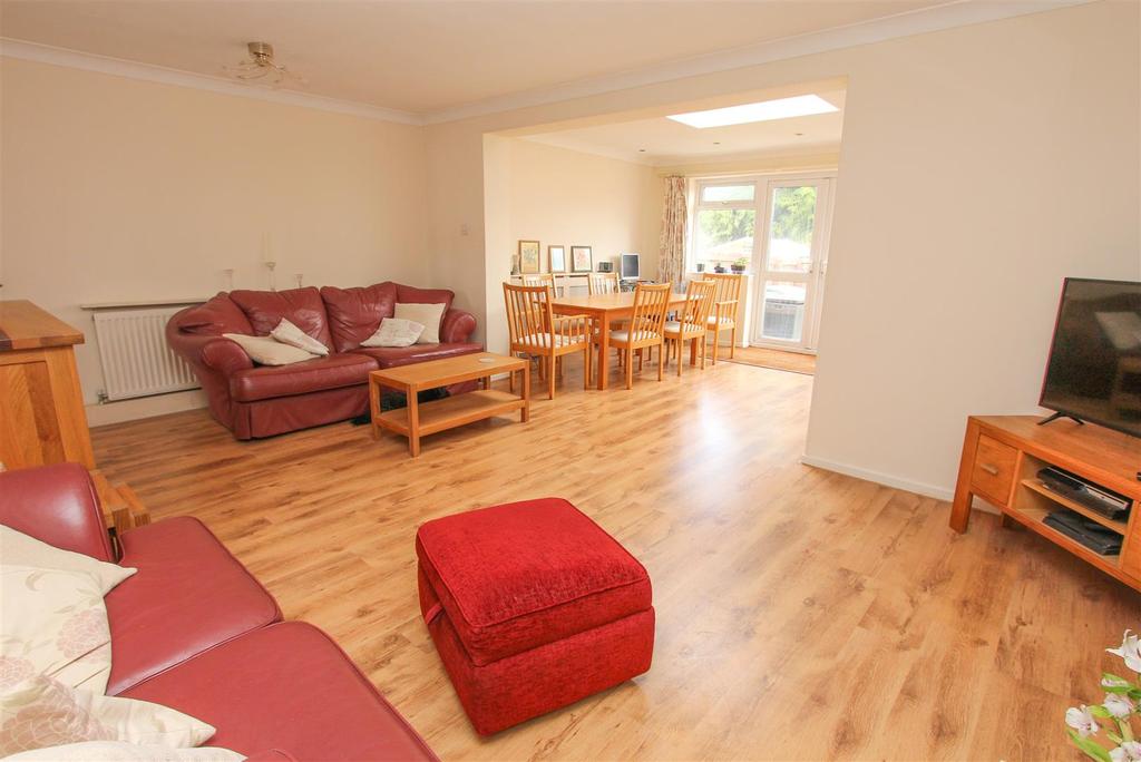 Cherwell Road, Keynsham, Bristol 3 bed house £340,000
