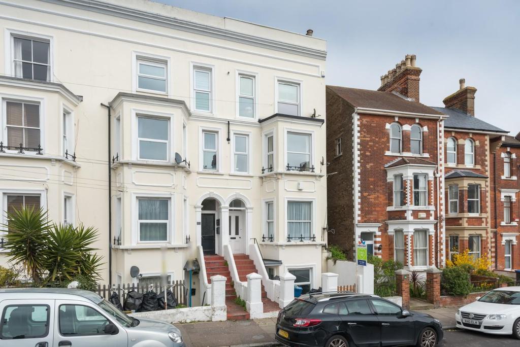 Ellington Road, Ramsgate 1 bed flat £160,000