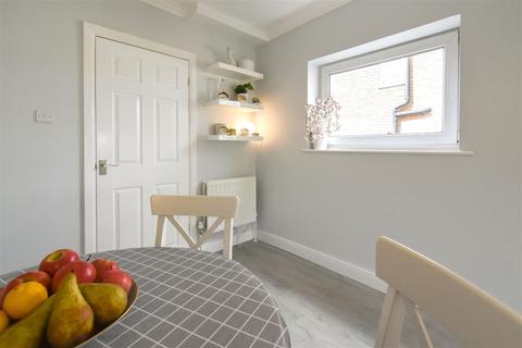 10 Devonshire Road, Rishton, Blackburn, BB1 4BX