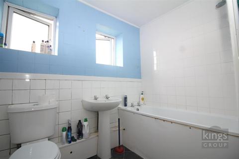 102 Bushey Croft, Harlow, CM18 6RJ