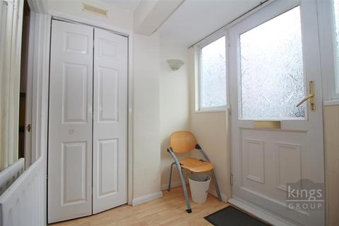 102 Bushey Croft, Harlow, CM18 6RJ