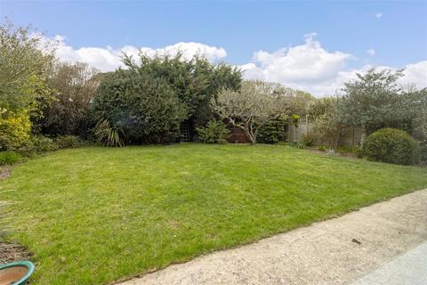 16 Warnham Road, Goring By Sea, Worthing, BN12 4LL