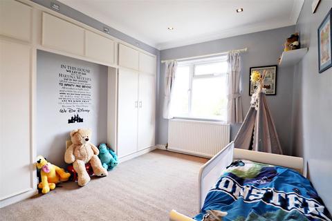 7 Felhampton Road, London, SE9 3NT