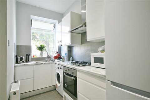 3 bedroom apartment to rent, Mowll Street, Oval SW9