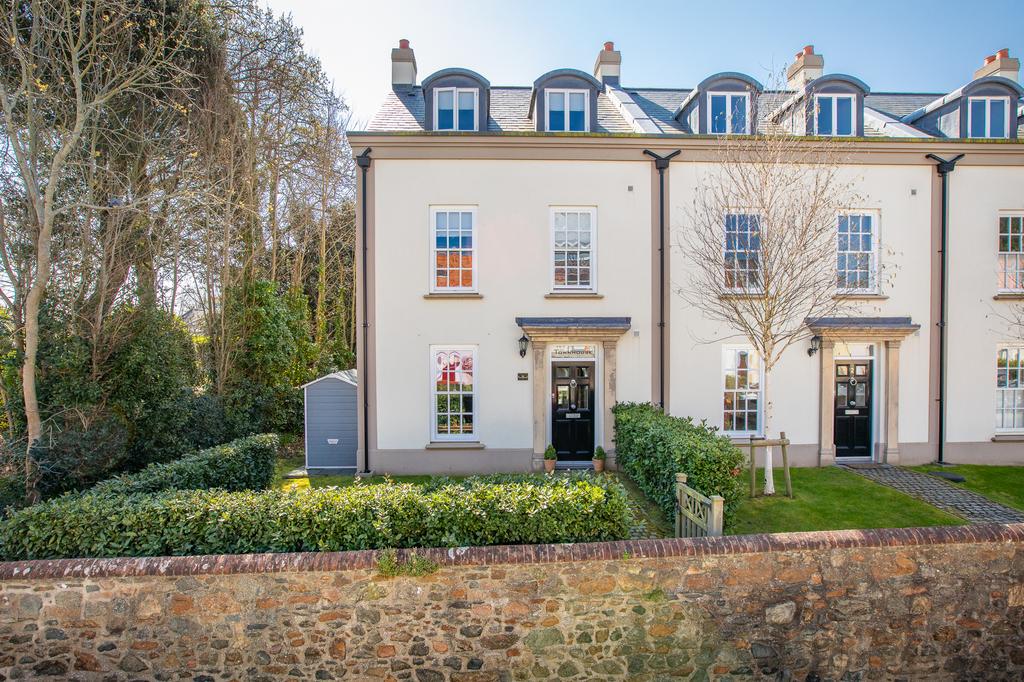 Mount Durand, St. Peter Port, Guernsey 3 bed end of terrace house £