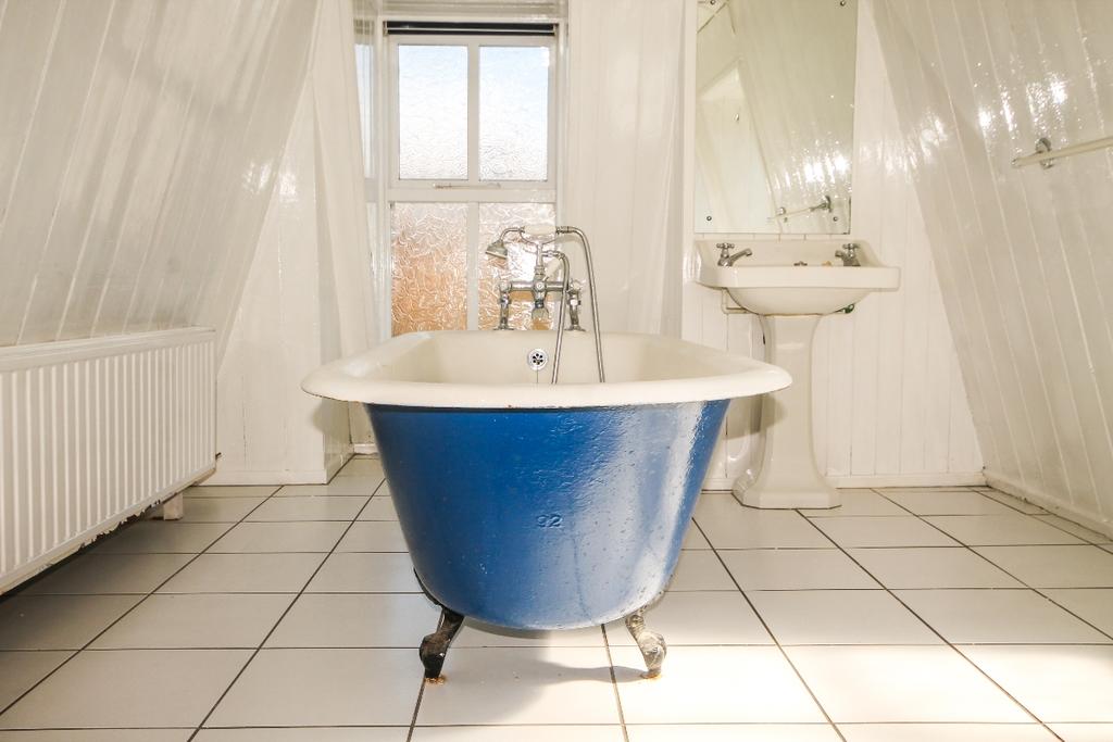 Freestanding Bath