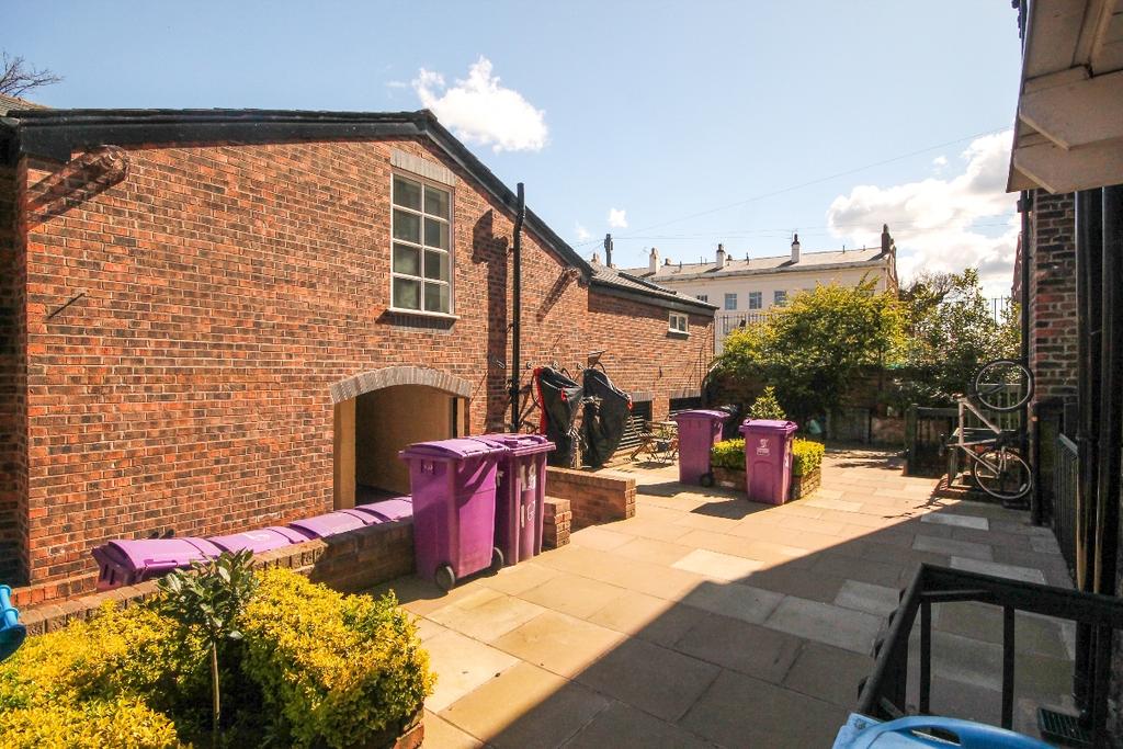 Rear Courtyard