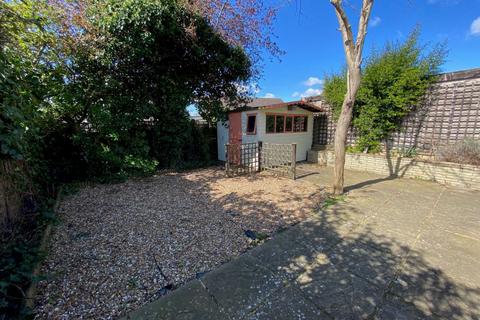 22 Draycott Close, Northampton, NN3 3BD