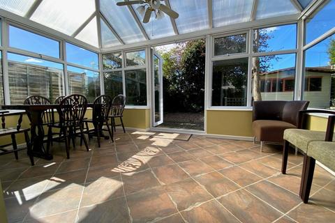 22 Draycott Close, Northampton, NN3 3BD