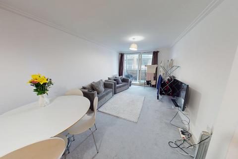 2 bedroom flat to rent, Fleet street