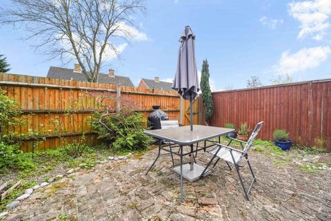 32 Rodney Close, New Malden, KT3 5AA