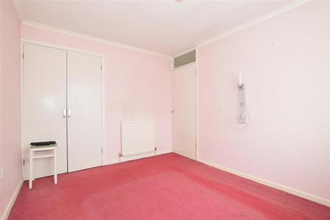 25 Apple Close, Snodland, ME6 5JP