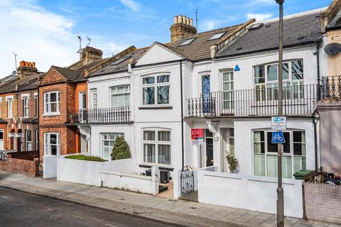 25 Swaffield Road, London, SW18 3AH