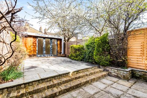 25 Swaffield Road, London, SW18 3AH