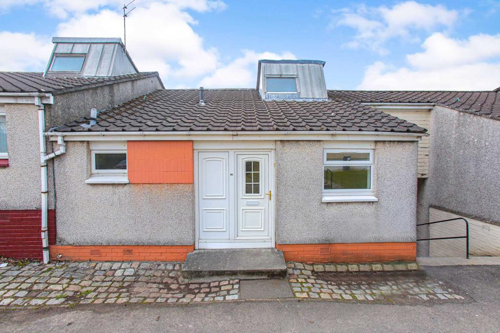 Holmes Crescent, Erskine 3 bed terraced house £119,950