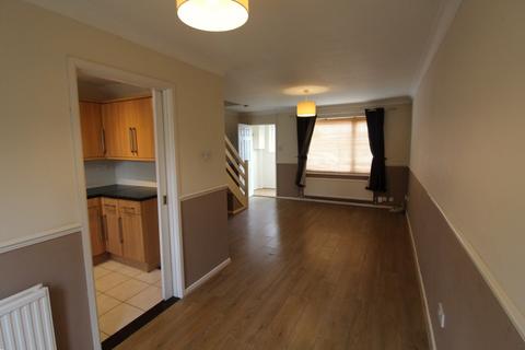 2 bedroom terraced house to rent, Yew Tree Rise, Pinewood, IP8