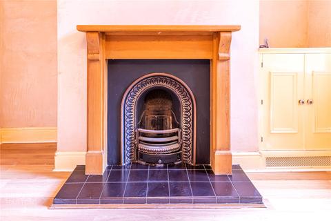 36 Abbey Walk, Halifax, HX3 0AJ